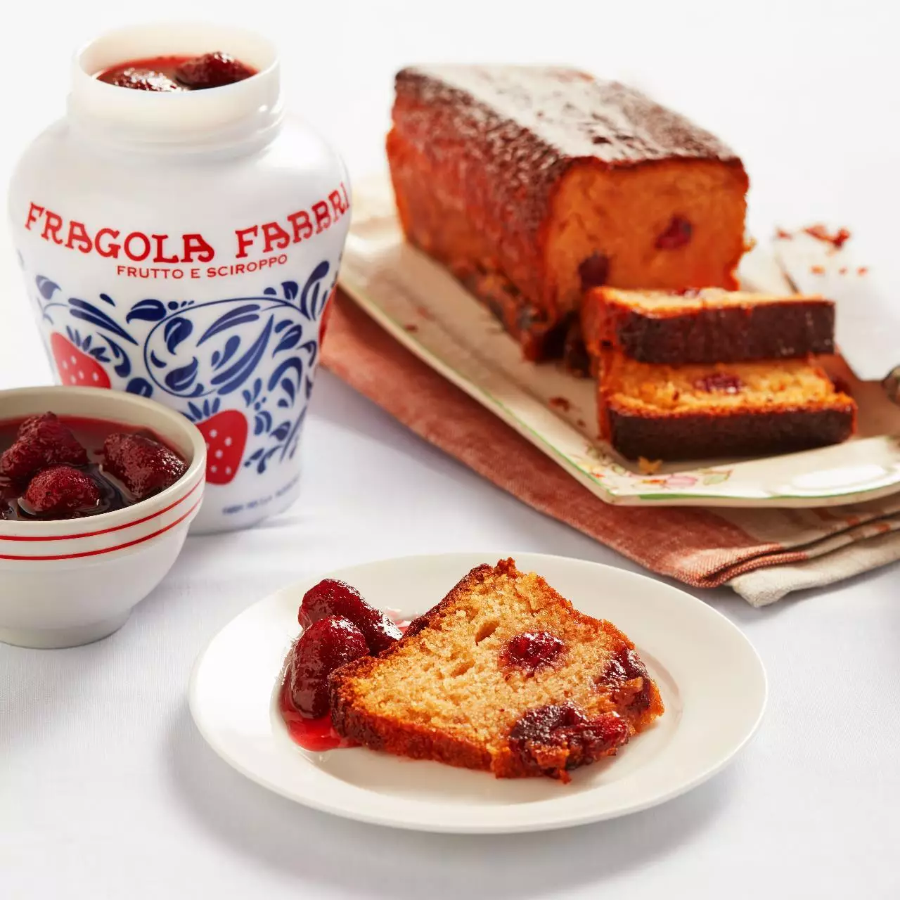 Plumcake mit Öl, Joghurt und Fragola Fabbri